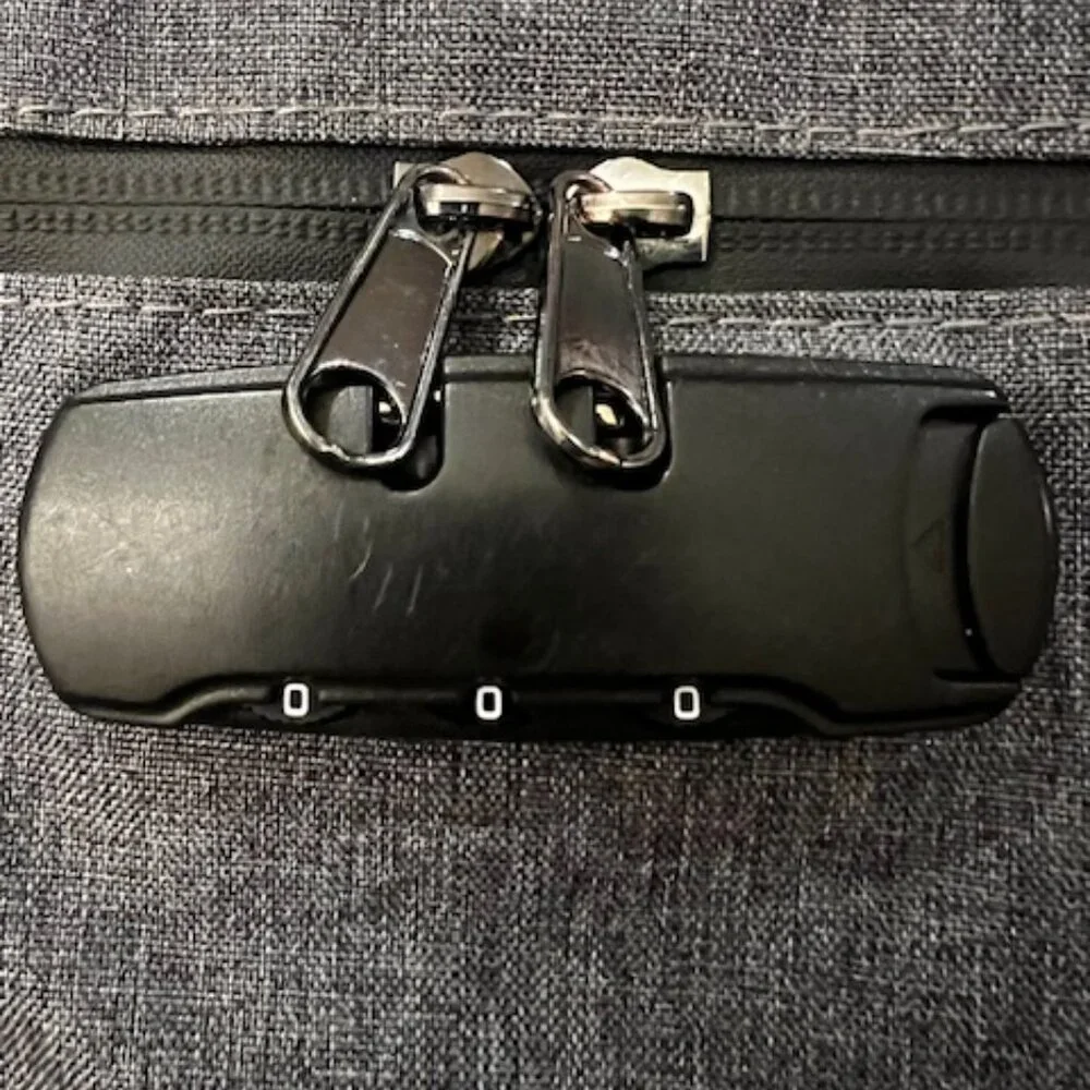 Free Boy Smell Proof Bag, storage pouch designed to contain strong odors. Locks.